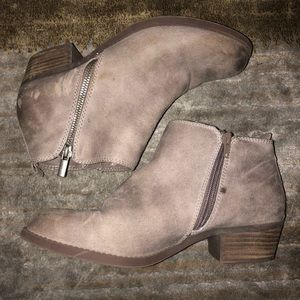 Sued Taupe Booties